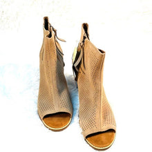 Load image into Gallery viewer, Toms Peep Toe Bootie