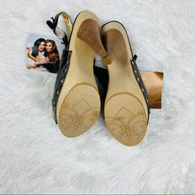 Load image into Gallery viewer, House of Deréon Patent Leather Stiletto Heels NWT