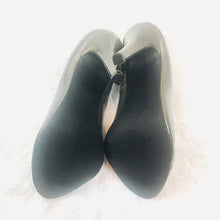 Load image into Gallery viewer, Steve Madden Closed Toe Patent Leather Pumps