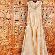 Load image into Gallery viewer, Women’s Strapless Formal Hi-Low Dress NWT