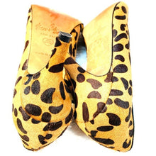 Load image into Gallery viewer, Barr & Barr New York Calf Hair Pumps