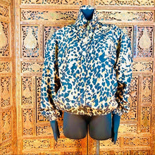 Load image into Gallery viewer, Vintage FUDA International Women’s Silk Jacket