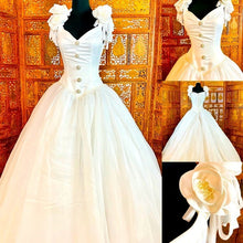 Load image into Gallery viewer, (000) Alfred Sung Princess Sweetheart Wedding Gown NWT