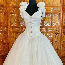 Load image into Gallery viewer, (000) Alfred Sung Princess Sweetheart Wedding Gown NWT