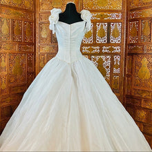 Load image into Gallery viewer, (000) Alfred Sung Princess Sweetheart Wedding Gown NWT