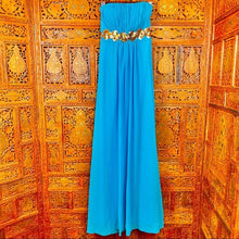 Load image into Gallery viewer, Women’a Strapless Evening Gown