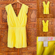 Load image into Gallery viewer, Gianni Bini Short Romper Jumpsuit Skort