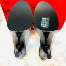 Load image into Gallery viewer, (SOLD) Pleaser Shoes Rhinestone Heart Platform NWT