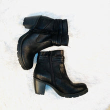 Load image into Gallery viewer, b•ø•c Ankle Boots