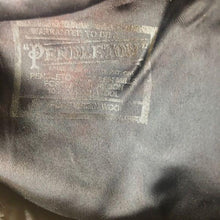 Load image into Gallery viewer, (SOLD) Pendleton Woolen Mills News Boy Big Apple Cap Hat