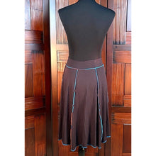 Load image into Gallery viewer, Jonäno Women’s Reversible Skirt
