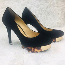 Load image into Gallery viewer, (SOLD) Gianni Bini Black Suede Stiletto Heel Pump