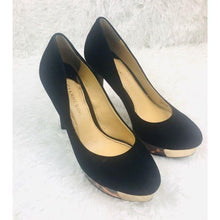 Load image into Gallery viewer, (SOLD) Gianni Bini Black Suede Stiletto Heel Pump