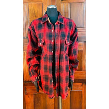 Load image into Gallery viewer, Field & Stream Red Flannel Button Down Shirt
