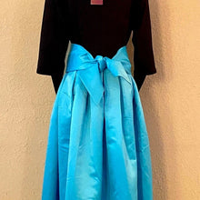 Load image into Gallery viewer, Long Sleeve High-Low V-Neck Bridesmaid Dress NWT