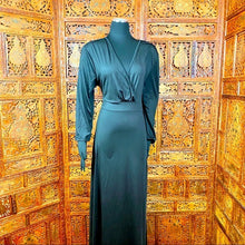 Load image into Gallery viewer, Poseshe Women’s Maxi Dress