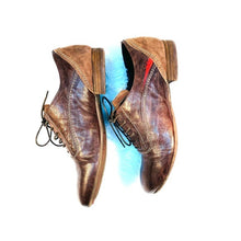 Load image into Gallery viewer, (SOLD) Peruzzi Italian Leather Lace Up Oxfords
