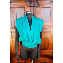 Load image into Gallery viewer, Russ Women’s Sweater Vest Top