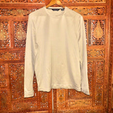 Load image into Gallery viewer, AXIST Men’s Long Sleeve Pullover Shirt NWT