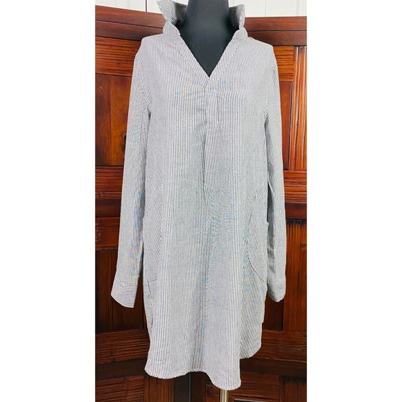 🌙 Crescent Stripe Point Collar Night Shirt