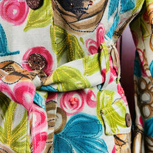 Load image into Gallery viewer, Emma &amp; James Floral Linen Beaded Sequin Blazer
