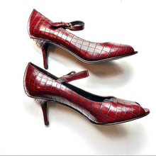 Load image into Gallery viewer, Donald J. Pliner Women’s Mary Jane Heels NWOT
