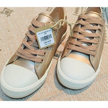 Load image into Gallery viewer, American Eagle Women’s Lace Up Sneakers
