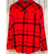 Load image into Gallery viewer, Ingrid &amp; Isabel Flannel Maternity Shirt
