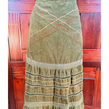 Load image into Gallery viewer, Mix Nouveau New York Women’s Corduroy Maxi Skirt
