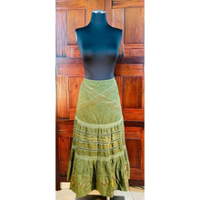 Load image into Gallery viewer, Mix Nouveau New York Women’s Corduroy Maxi Skirt
