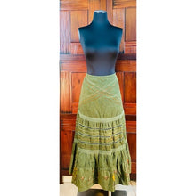 Load image into Gallery viewer, Mix Nouveau New York Women’s Corduroy Maxi Skirt
