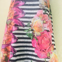 Load image into Gallery viewer, Women’s Sleeveless Blouse
