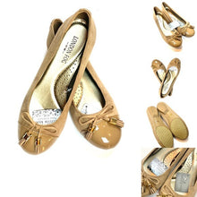 Load image into Gallery viewer, London Fog Women’s Ballerina Flats NWT
