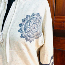 Load image into Gallery viewer, (SOLD) Rue21 Casual Oversized Hoodie Top
