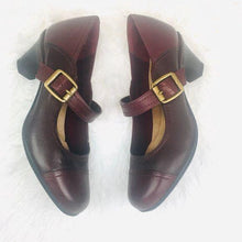 Load image into Gallery viewer, Michelle D Leather Mary Jane Shoes Heels New
