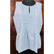 Load image into Gallery viewer, Jane &amp; Delancey Keyhole Neck Blouse
