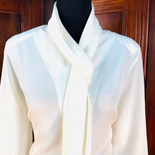 Load image into Gallery viewer, Vintage Westbound Women’s Blouse
