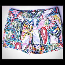 Load image into Gallery viewer, 7th Avenue Design Studio Women’s Short’s

