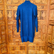 Load image into Gallery viewer, Derek Heart Sweater Dress
