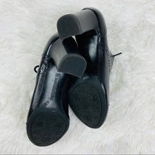 Load image into Gallery viewer, Naturalizer N5 Comfort Leather Oxford
