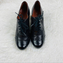 Load image into Gallery viewer, Naturalizer N5 Comfort Leather Oxford
