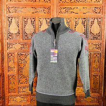 Load image into Gallery viewer, Jeep Men&#39;s Sweater NWT
