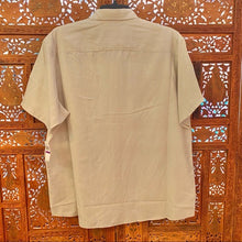 Load image into Gallery viewer, G.H. Bass Men’s Short Sleeve Button Down Shirt NWT
