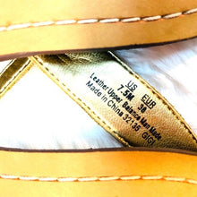 Load image into Gallery viewer, (SOLD) Sam Edelman GiGi Thong Sandal
