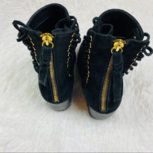 Load image into Gallery viewer, Cynthia Vincent Ankle Boots
