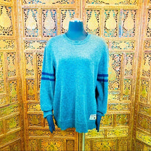Load image into Gallery viewer, Abercrombie &amp; Fitch Pullover Sweater
