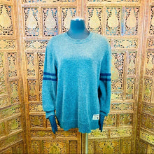 Load image into Gallery viewer, Abercrombie &amp; Fitch Pullover Sweater
