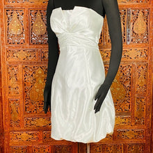 Load image into Gallery viewer, Betsy &amp; Adam by Linda Bernell Cocktail Dress
