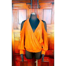 Load image into Gallery viewer, Willow&amp;Root Women’s Blouse
