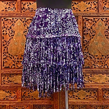 Load image into Gallery viewer, DKNY Jeans Women’s Fringe Mini Skirt
